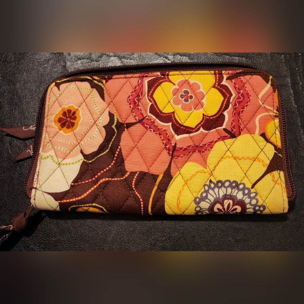 Vera Bradley 5pc set in EUC - Picture 2 of 5
